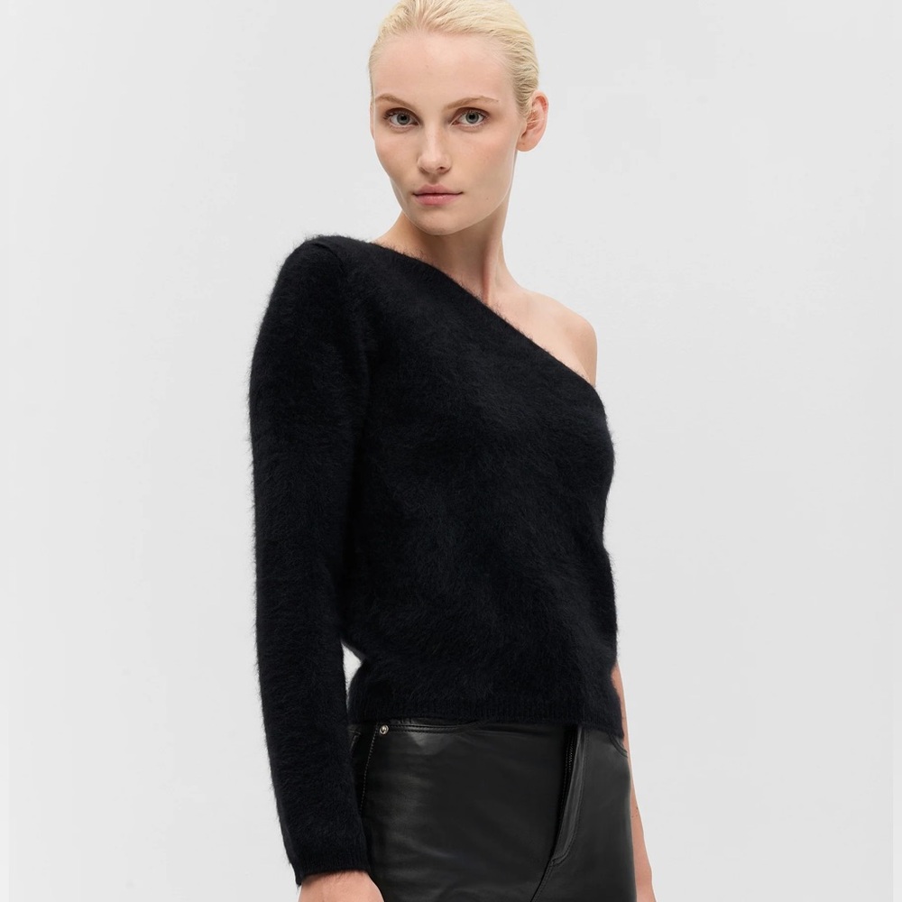 Lisa Yang Dae one-shoulder top in black, NWT.  Size 1, equivalent to Small.